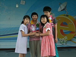 048.jpg 048.jpg