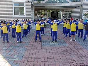 048.jpg 048.jpg