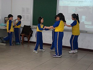 042.jpg