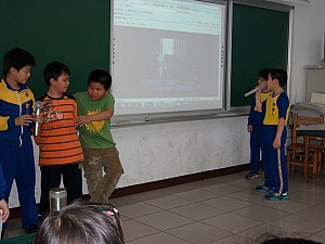 051.jpg