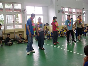 044.jpg 044.jpg